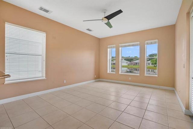 442 NE Leaping Frog Way, Port St. Lucie, FL 34983