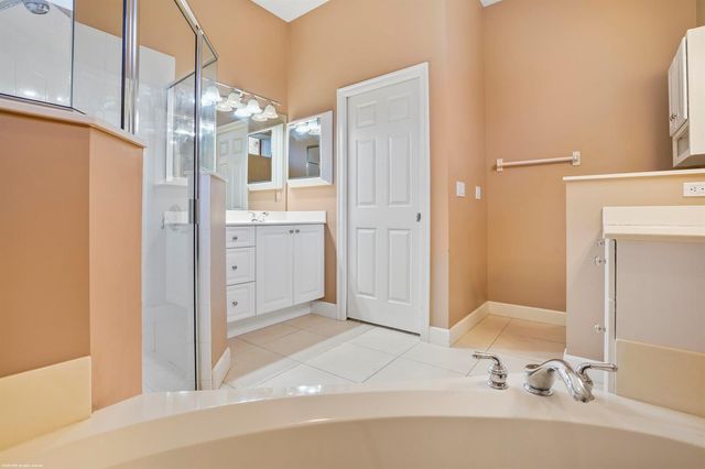 442 NE Leaping Frog Way, Port St. Lucie, FL 34983