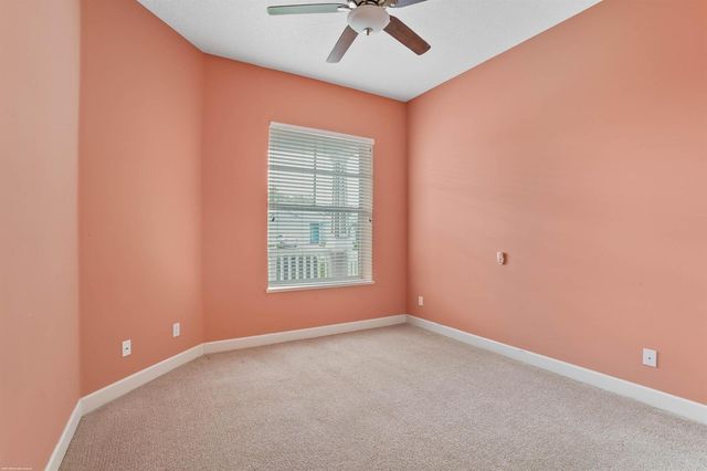 442 NE Leaping Frog Way, Port St. Lucie, FL 34983