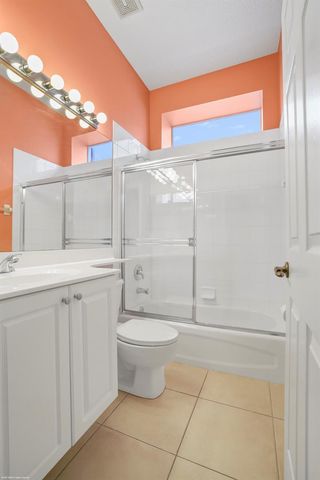442 NE Leaping Frog Way, Port St. Lucie, FL 34983