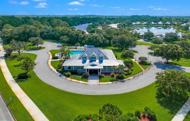 442 NE Leaping Frog Way, Port St. Lucie, FL 34983