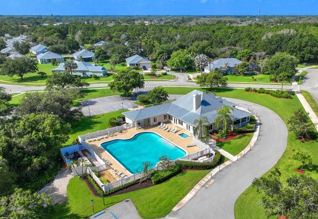 442 NE Leaping Frog Way, Port St. Lucie, FL 34983