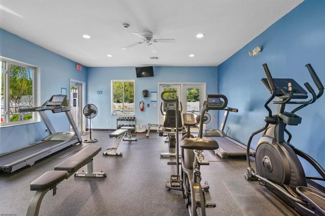 442 NE Leaping Frog Way, Port St. Lucie, FL 34983
