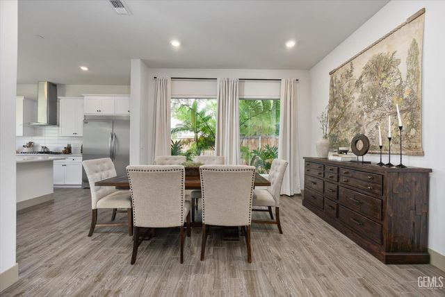 9104 Majestic Falls Lane, Shafter, CA 93263