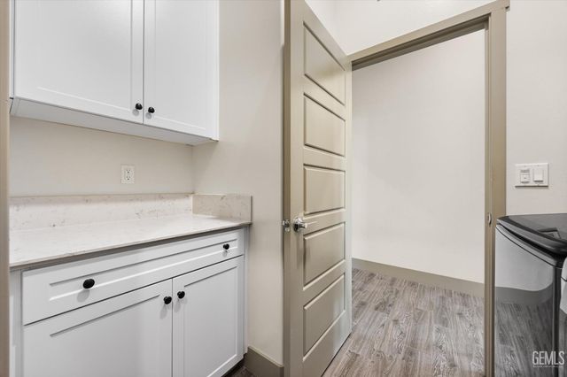 9104 Majestic Falls Lane, Shafter, CA 93263