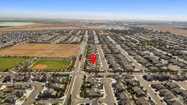 9104 Majestic Falls Lane, Shafter, CA 93263