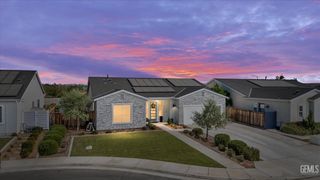 9104 Majestic Falls Lane, Shafter, CA 93263