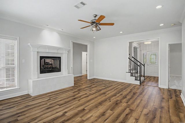 44 W Point, Maumelle, AR 72113