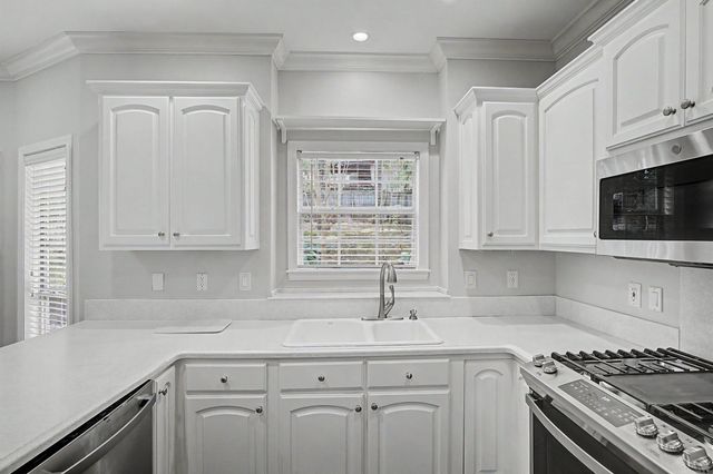 44 W Point, Maumelle, AR 72113