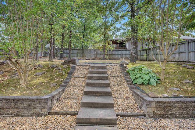 44 W Point, Maumelle, AR 72113
