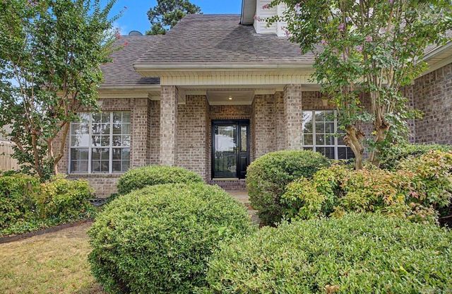 44 W Point, Maumelle, AR 72113