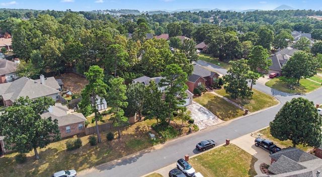 44 W Point, Maumelle, AR 72113