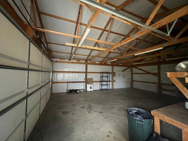 7210 Highland Rd, Portland, TN 37148