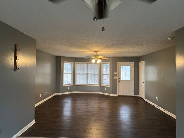 7210 Highland Rd, Portland, TN 37148