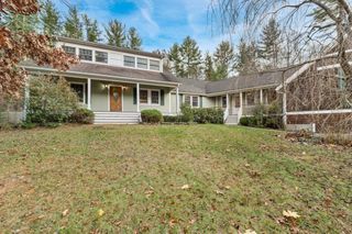 282 Brook St, Carlisle, MA 01741
