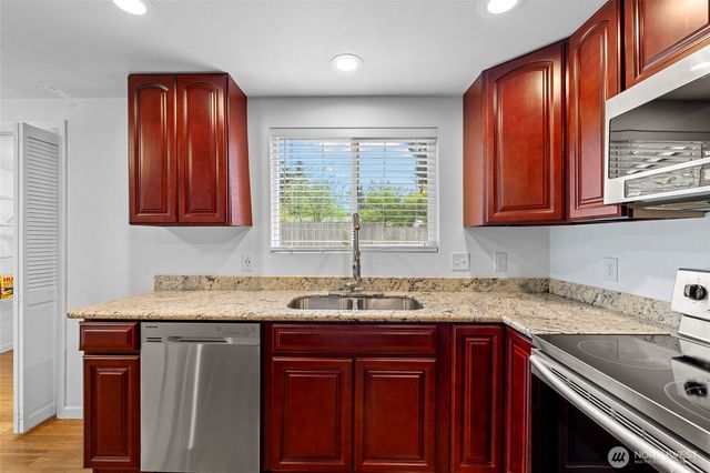 23216 96th Avenue W, Edmonds, WA 98020