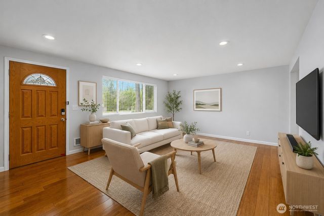 23216 96th Avenue W, Edmonds, WA 98020