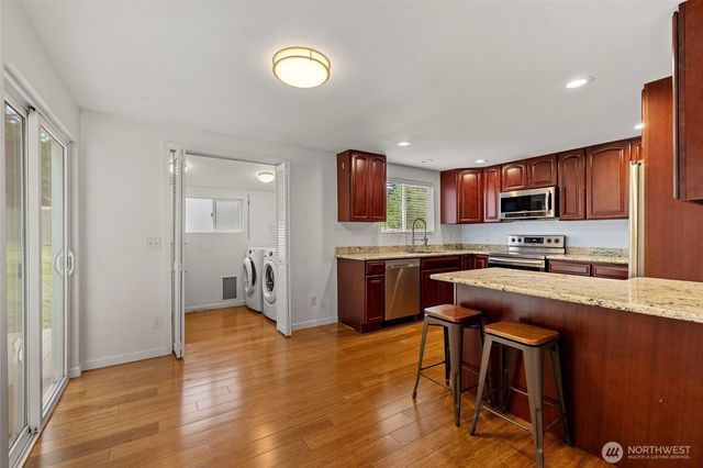 23216 96th Avenue W, Edmonds, WA 98020