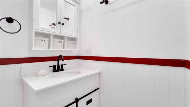 36 Wayside Drive, Penfield, NY 14625