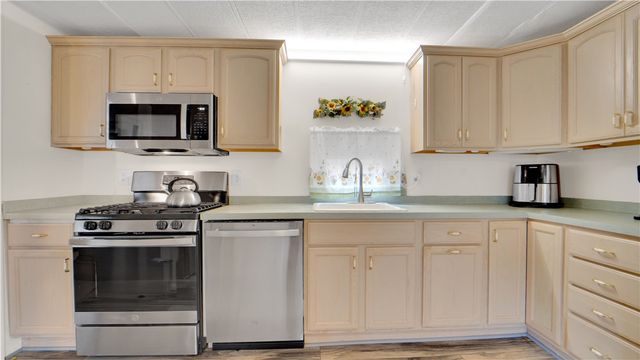 36 Wayside Drive, Penfield, NY 14625