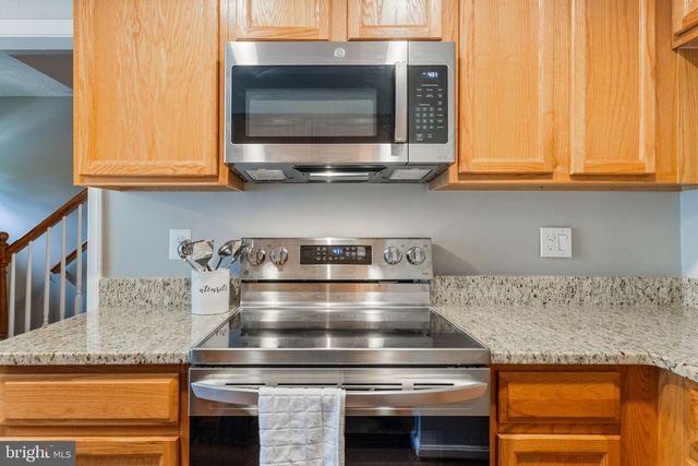 8204 TORY RD #136, Springfield, VA 22152