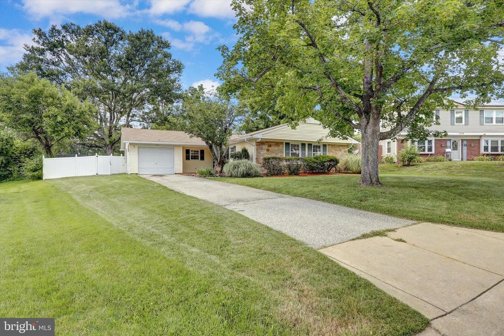12704 HOVEN LN, Bowie, MD 20716