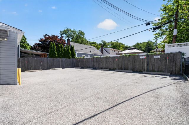 2070 Central Park Avenue, Yonkers, NY 10710