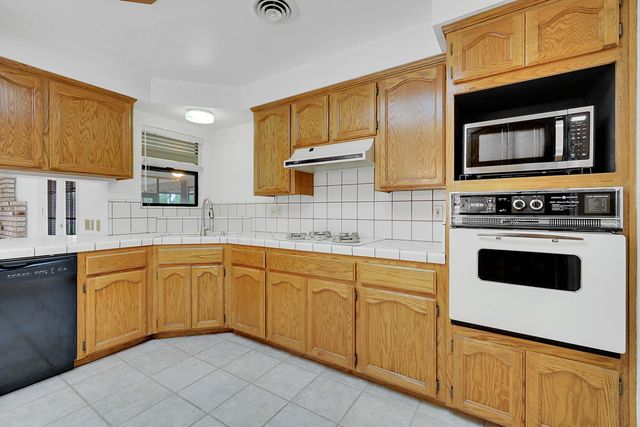 5091 Railroad Ave, Yuba City, CA 95991