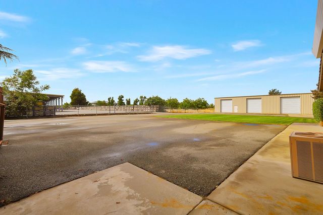 5091 Railroad Ave, Yuba City, CA 95991