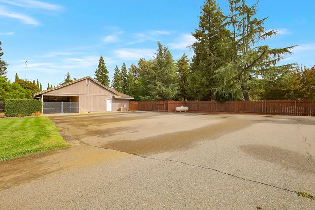 5091 Railroad Ave, Yuba City, CA 95991