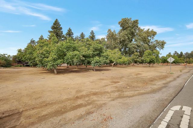 5091 Railroad Ave, Yuba City, CA 95991