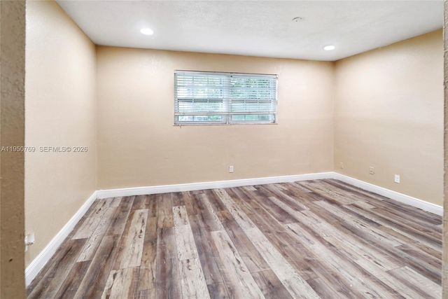 6120 SW 19th Street, North Lauderdale, FL 33068