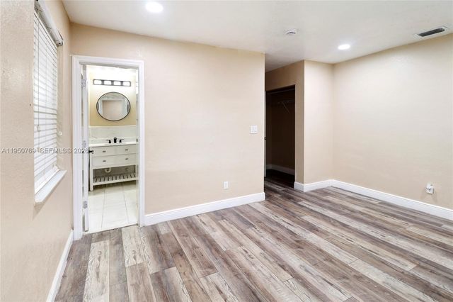 6120 SW 19th Street, North Lauderdale, FL 33068