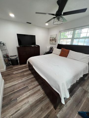 6120 SW 19th Street, North Lauderdale, FL 33068