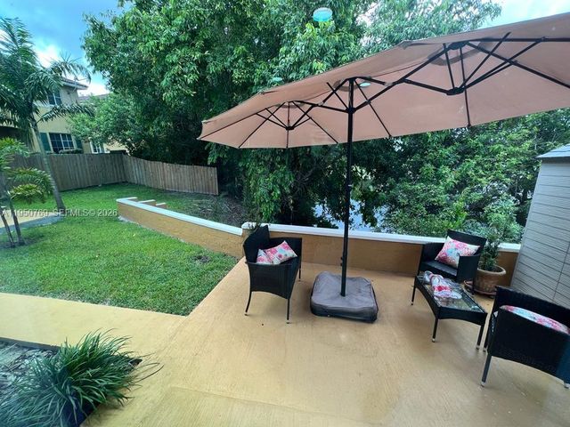 6120 SW 19th Street, North Lauderdale, FL 33068