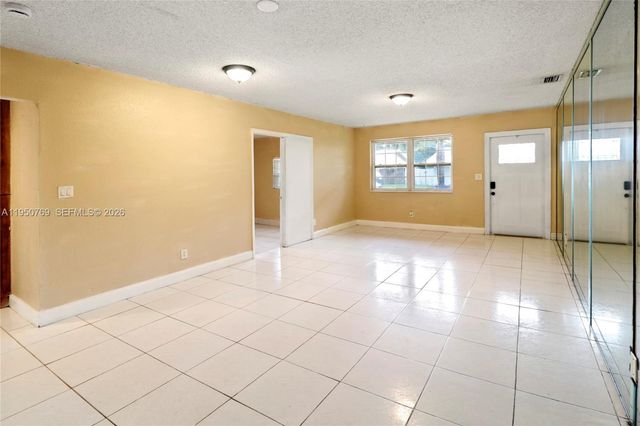 6120 SW 19th Street, North Lauderdale, FL 33068