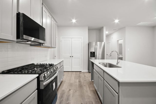 286 Brazen Forest Trail, Magnolia, TX 77354