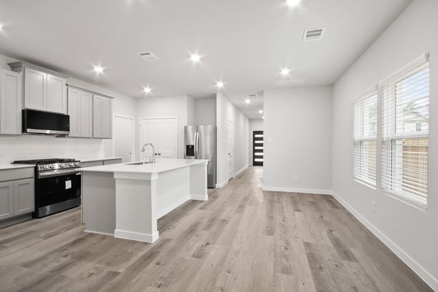 286 Brazen Forest Trail, Magnolia, TX 77354