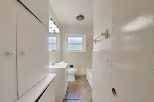 811 Phillips Street, Cleburne, TX 76033