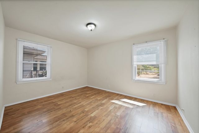811 Phillips Street, Cleburne, TX 76033