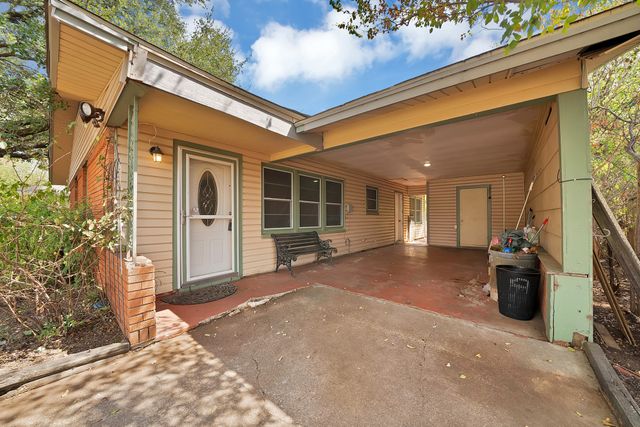 811 Phillips Street, Cleburne, TX 76033
