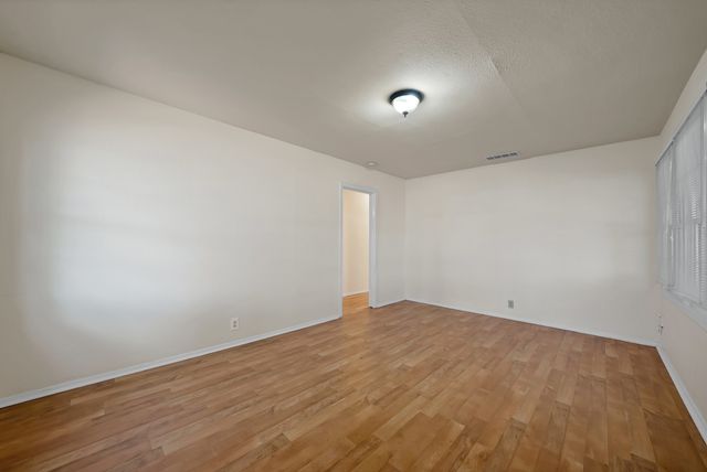811 Phillips Street, Cleburne, TX 76033