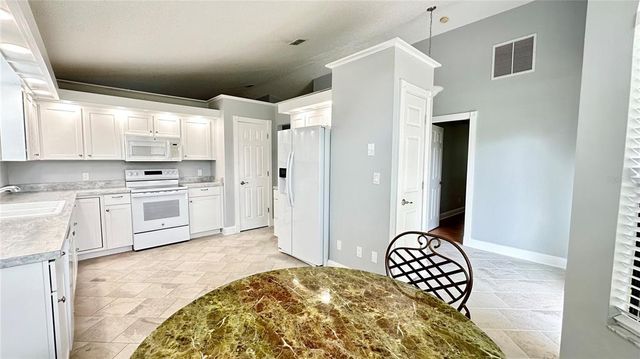806 PINE SHORES CIRCLE, New Smyrna Beach, FL 32168
