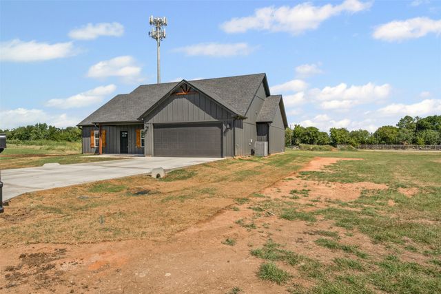 3906 Chippewa Court, Granbury, TX 76048