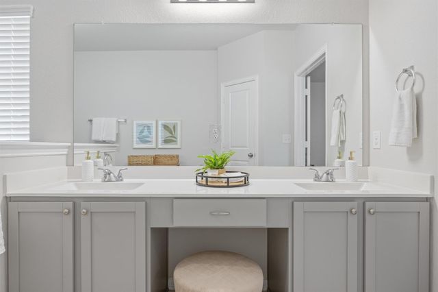 141 Yellowstone DR, Kyle, TX 78640