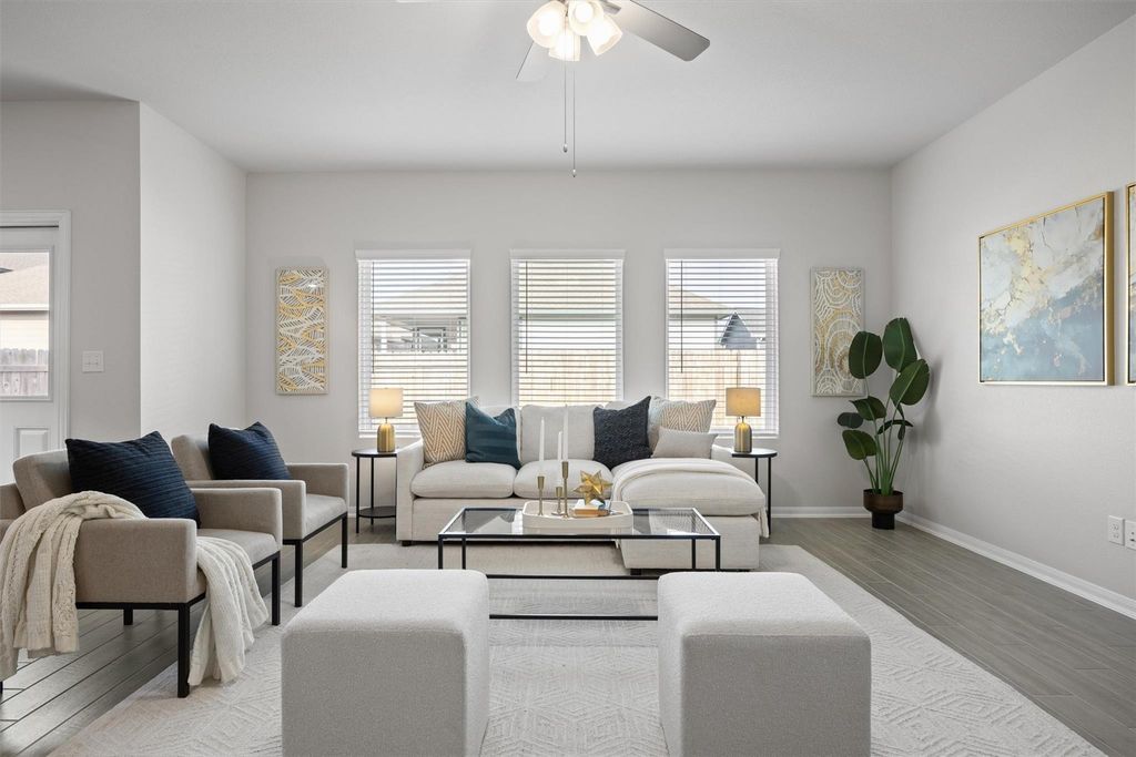 141 Yellowstone DR, Kyle, TX 78640