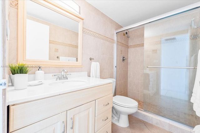 5601 Collins Ave 521, Miami Beach, FL 33140