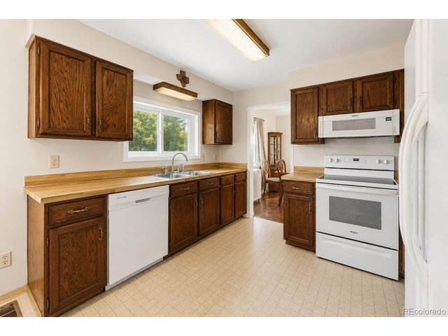 1551 S Dawson St, Aurora, CO 80012
