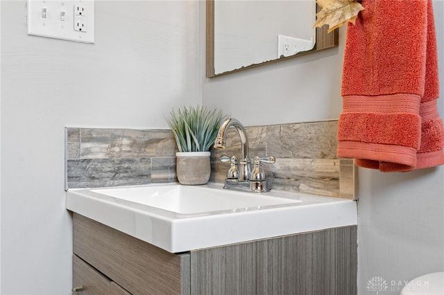 513 Redbud Lane, Xenia, OH 45385