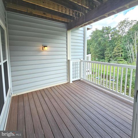 9250 CARDINAL FOREST LN #201, Lorton, VA 22079